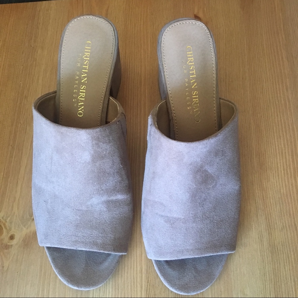 •Christian Siriano• Taupe Mules